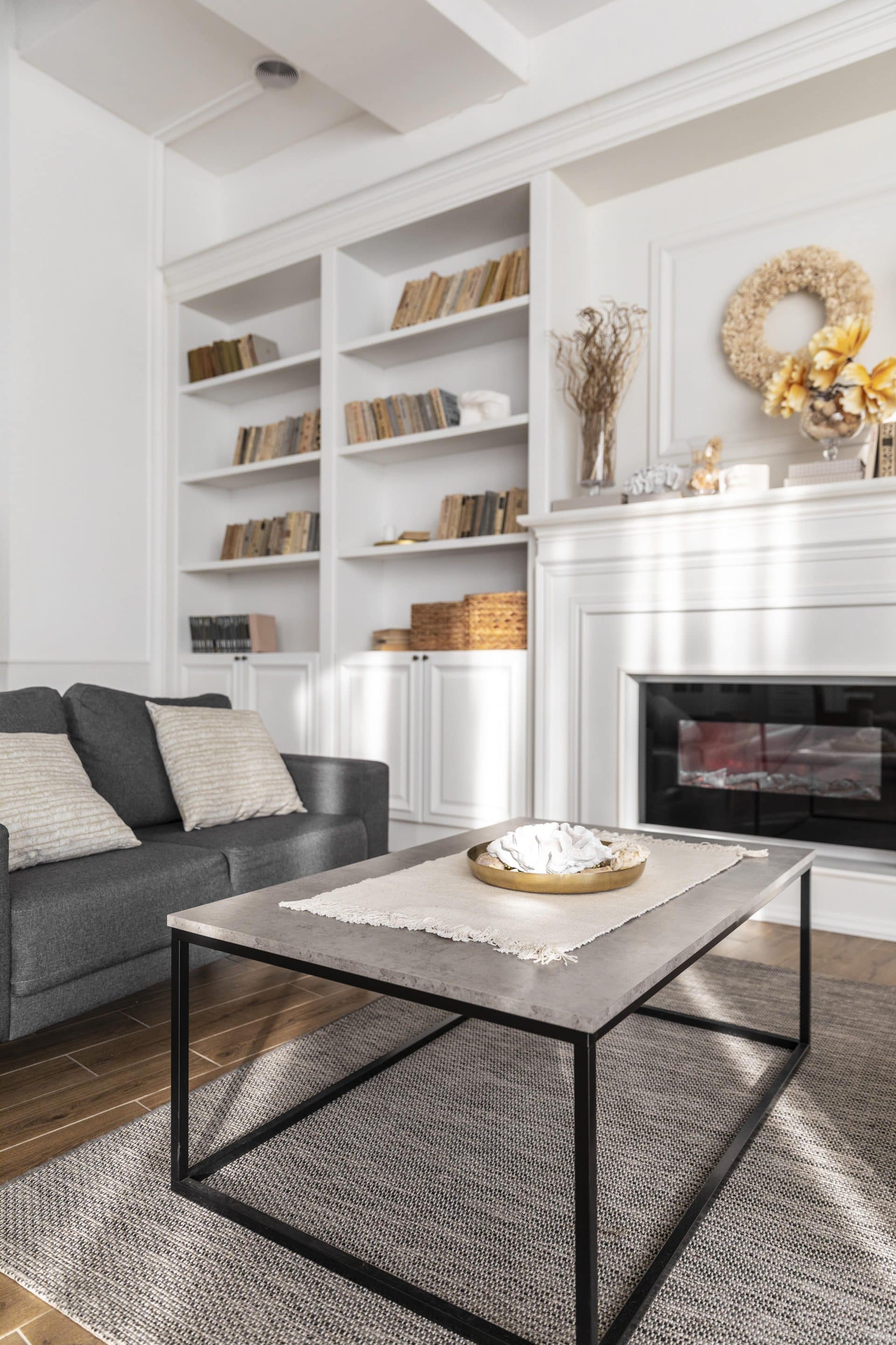 Salón reformado por House Flipping España — resultado de una inversión inmobiliaria