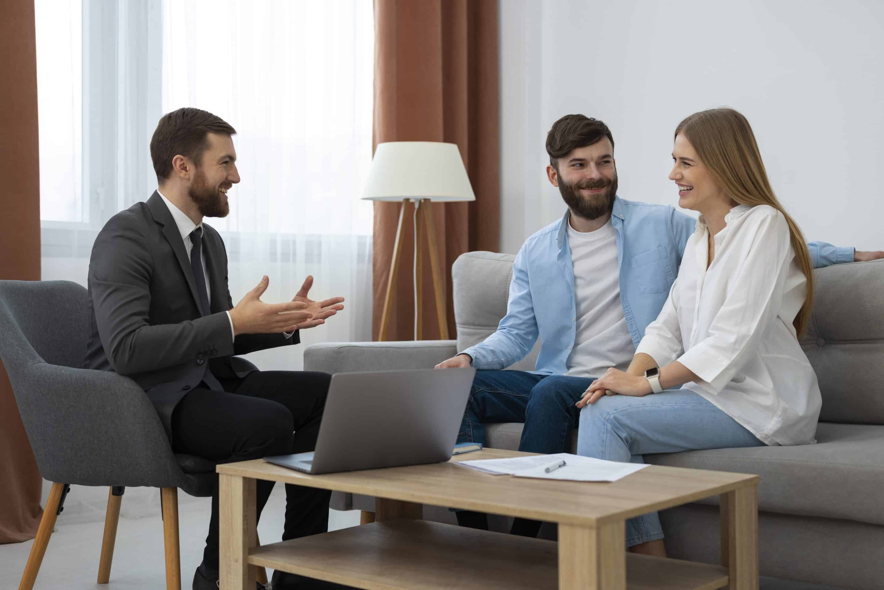 Reunión de inversores con el equipo de House Flipping España — gestión integral